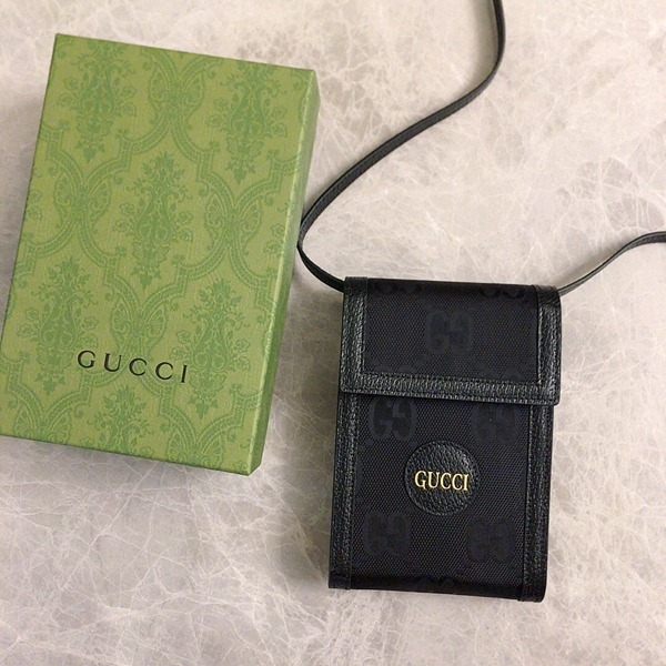 グッチ財布 レプリカ正面デザイン